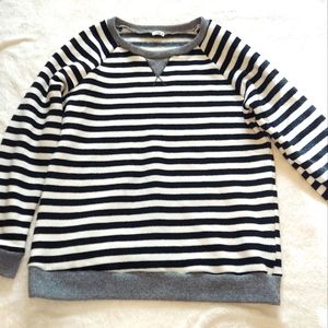 Égy striped sweater